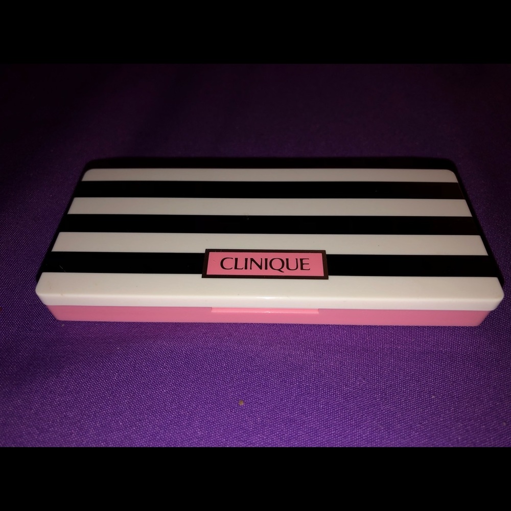 Clinique eyeshadow palette
